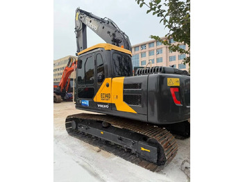 Crawler excavator Volvo 140: picture 3 Crawler excavator Volvo 140: picture 3