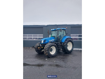 Farm tractor NEW HOLLAND