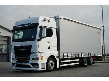 Curtainsider truck MAN TGX