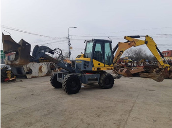 Telescopic wheel loader HAULOTTE