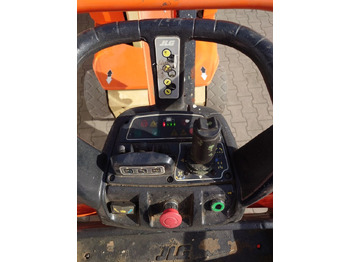 Vertical mast lift JLG TOUCAN 12E PLUS: picture 5