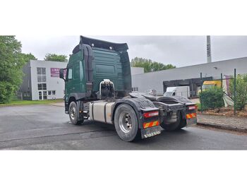 Tractor unit Volvo FM450: picture 4