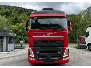 Tractor unit Volvo FH // Standard // 2018 // Duże zbiorniki // Klima postojowa // Radary // Idealny !: picture 2