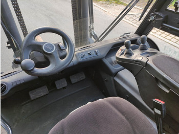 Electric forklift Linde E60-01-1279: picture 5