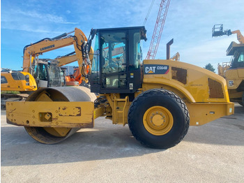 Roller Caterpillar CS64B NVT: picture 2