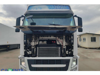Tractor unit Volvo FH: picture 4