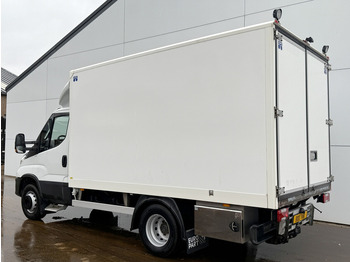 Box van Iveco Daily Daily 70C18 3.0 *Service bus / Inbouw* LED Climate Control Cruise Control Tachograaf Standkachel Trekhaak Camera Stoelverwarming: picture 2 Box van Iveco Daily Daily 70C18 3.0 *Service bus / Inbouw* LED Climate Control Cruise Control Tachograaf Standkachel Trekhaak Camera Stoelverwarming: picture 2