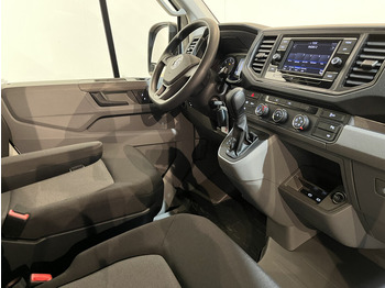 Small van Volkswagen Crafter 30 2.0 TDI L3H2 140 PK Automaat / Euro 6 / Airco / Cruise Control / Camera / CarPlay / 3-Zits / 18.500 KM !!: picture 3