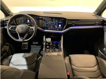 SUV Volkswagen Touareg R 3.0 TSi 462 PK eHybrid 4MOTION Full Options / Luchtvering / IQ Matrix / 360 Camera / Panoramadak / Head-Up / Leder / Stoelventilatie / Stoelverwarming: picture 2