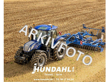 Farm tractor NEW HOLLAND T7.230