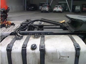 Tractor unit Scania 124.400: picture 5