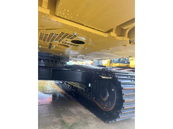 Crawler excavator