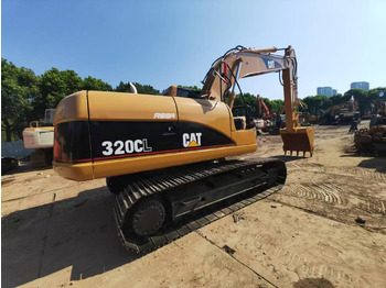 Crawler excavator CATERPILLAR 320CL: picture 4