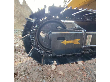 Crawler excavator KOMATSU PC130: picture 4