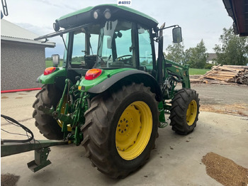 Farm tractor 2004 John Deere 5720 4x4 w/ front loader: picture 5
