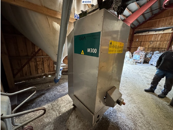Livestock equipment GEA M300 Automatic feeder, barely used.: picture 5
