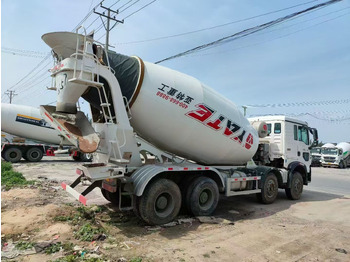 Concrete mixer truck howo: picture 4