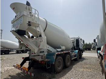 New Concrete mixer truck shacman: picture 4