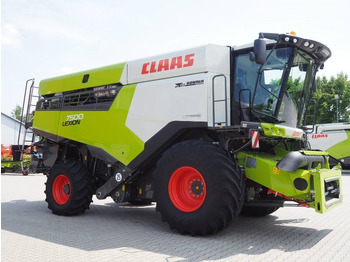 Combine harvester Claas Lexion 7500 + V930: picture 4 Combine harvester Claas Lexion 7500 + V930: picture 4