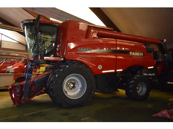 Combine harvester CASE IH Axial-Flow