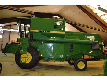 Combine harvester JOHN DEERE