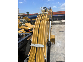 Crawler excavator CATERPILLAR 323D2L