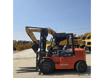 Diesel forklift HELI