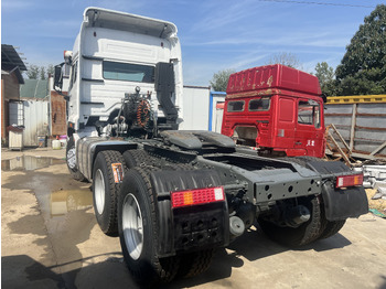 Tractor unit SINOTRUK HOWO trailer head: picture 4