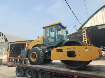 New Road roller XCMG XS203J: picture 5 New Road roller XCMG XS203J: picture 5