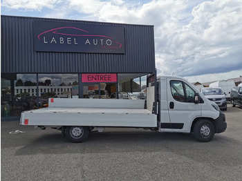 Flatbed van PEUGEOT Boxer