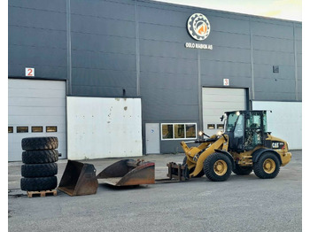 Wheel loader CATERPILLAR 908H