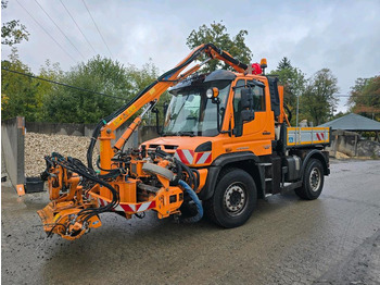 Municipal/ Special vehicle UNIMOG