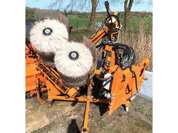 Broom Schmidt RPS-H Leitpfostenwaschgerät für Unimog 405/10 405/12 U400 300 400 500 UGN UGE Mulag Mercedes-Benz 318 218 423 427 429 430: picture 3 Broom Schmidt RPS-H Leitpfostenwaschgerät für Unimog 405/10 405/12 U400 300 400 500 UGN UGE Mulag Mercedes-Benz 318 218 423 427 429 430: picture 3