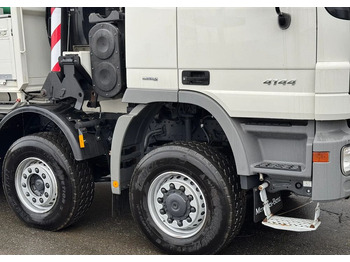 Dropside/ Flatbed truck, Crane truck Mercedes-Benz * Mercedes 8x6 Actros 4144 * HDS Palfinger 150002 + FLY JIB PJ 170 * Dźwig * 40 TON * Wyciągarka * 35 Metrów * Kosz *: picture 5 Dropside/ Flatbed truck, Crane truck Mercedes-Benz * Mercedes 8x6 Actros 4144 * HDS Palfinger 150002 + FLY JIB PJ 170 * Dźwig * 40 TON * Wyciągarka * 35 Metrów * Kosz *: picture 5