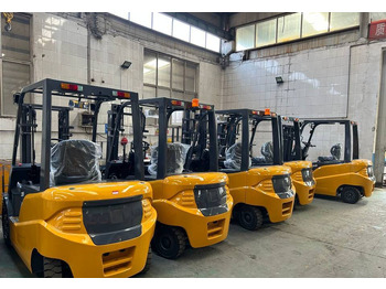 Electric forklift
