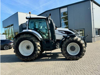 Farm tractor Valtra T214 Versu: picture 4