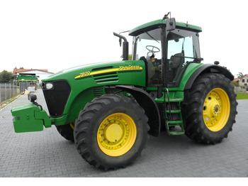 Farm tractor JOHN DEERE 7820