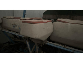 Precision sowing machine MONOSEM NG 6R: picture 3