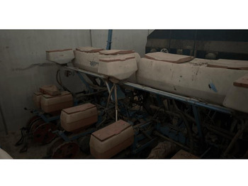 Precision sowing machine MONOSEM NG 6R: picture 2