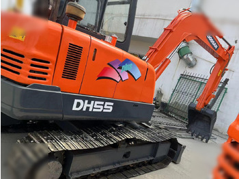 Mini excavator DOOSAN DH55: picture 3