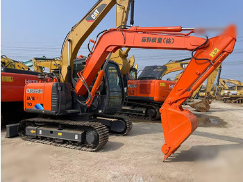 Crawler excavator HITACHI ZX70: picture 4