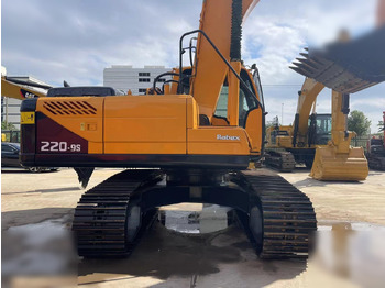 Crawler excavator HYUNDAI ROBEX 220 LC-9S: picture 3