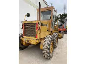 Grader KOMATSU GD511A: picture 2