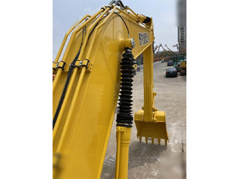 Crawler excavator KOMATSU PC200-8: picture 5