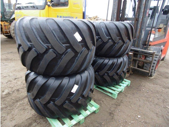 Wheel and tire package for Other machinery Trelleborg Twin 428 710-40-22,5 med fälg: picture 2