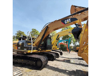Crawler excavator CATERPILLAR 320D2