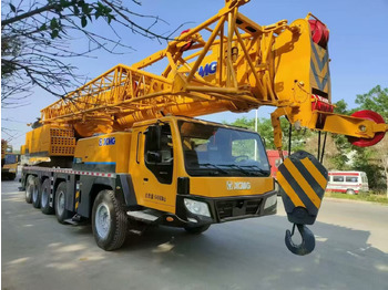 Mobile crane XCMG