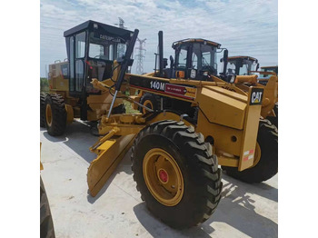 Crawler excavator CATERPILLAR 140M