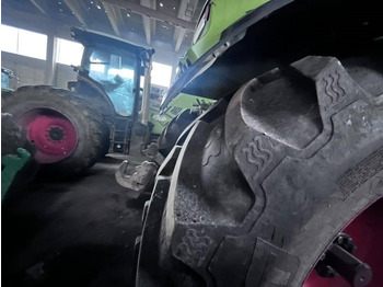 Farm tractor Claas Axion 950 Cmatic: picture 3