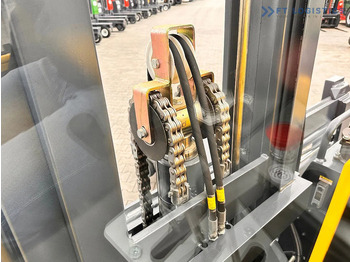 4-way reach truck Combilift C4500 / DUPLEX / 4050MM / DIESEL / WIDE POSITIONER / FREE LIFT C4500 / DUPLEX / 4050MM / DIESEL / WIDE POSITIONER / FREE LIFT: picture 2 4-way reach truck Combilift C4500 / DUPLEX / 4050MM / DIESEL / WIDE POSITIONER / FREE LIFT C4500 / DUPLEX / 4050MM / DIESEL / WIDE POSITIONER / FREE LIFT: picture 2